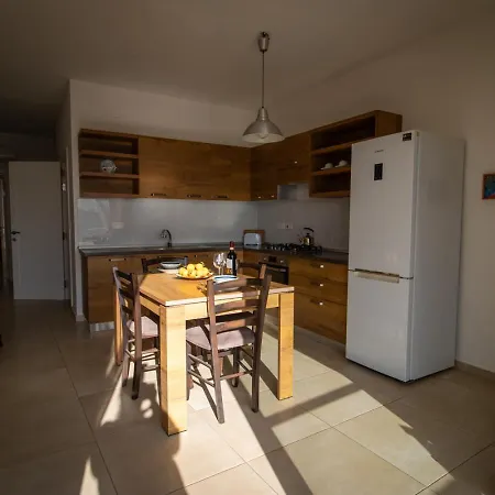 Modern 1 Bedroom Gem With Breathtaking Terrace